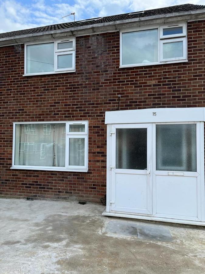 Good Priced Single Rooms In Hayes Northolt  Экстерьер фото